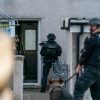 Policejní razie k odvrázení hrozby masového útoku ve škole.